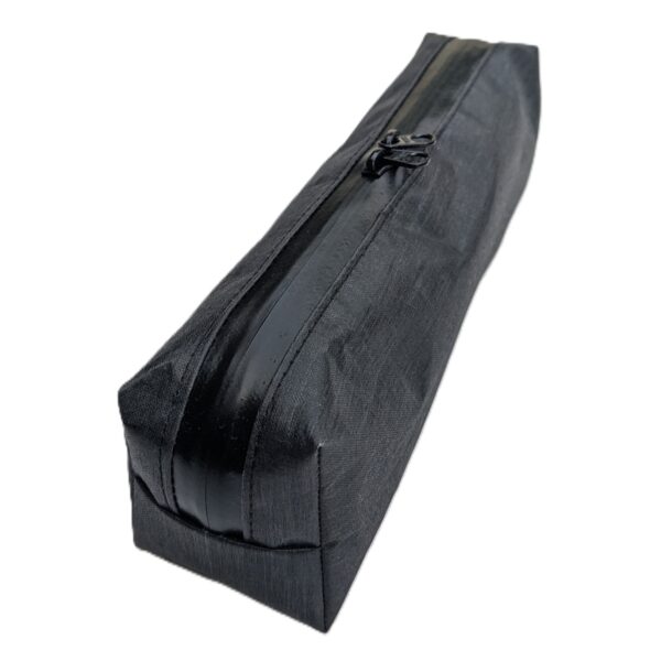 Compact and minimalist frame bag for road cycling